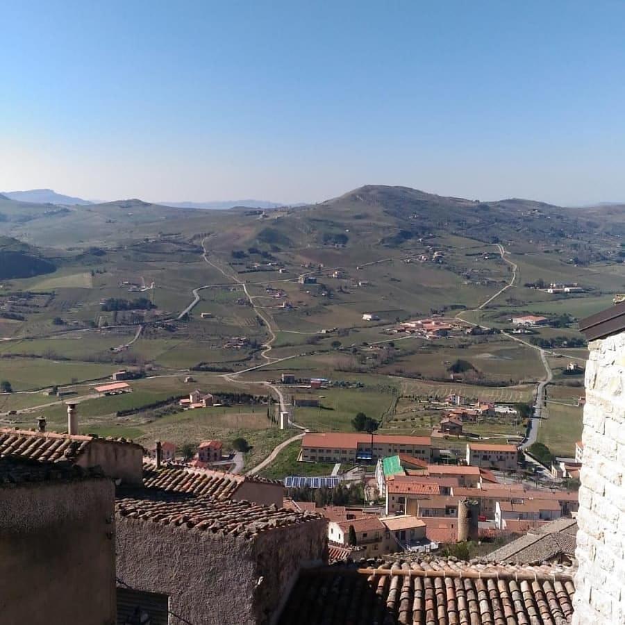 La Nicchia Di Gangi Apartman Kültér fotó
