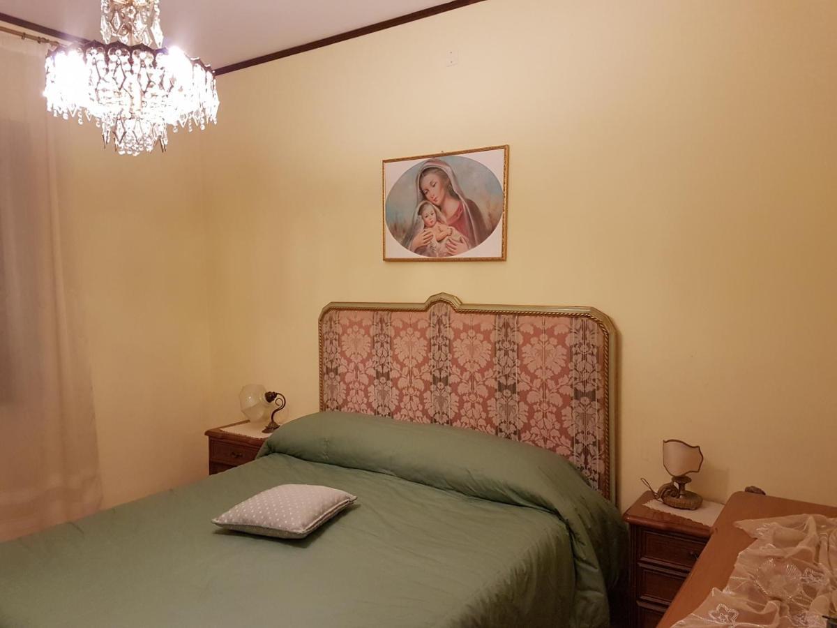 La Nicchia Di Gangi Apartman Kültér fotó