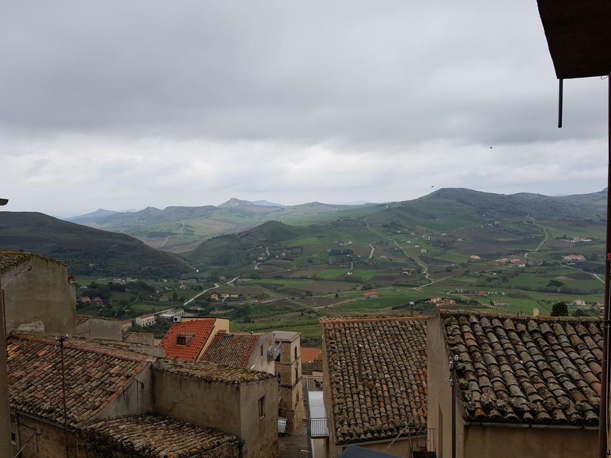 La Nicchia Di Gangi Apartman Kültér fotó