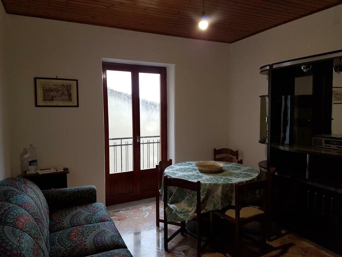 La Nicchia Di Gangi Apartman Kültér fotó