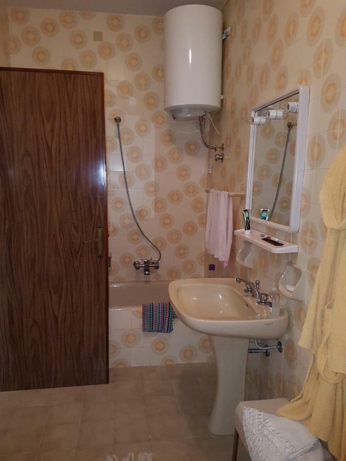 La Nicchia Di Gangi Apartman Kültér fotó