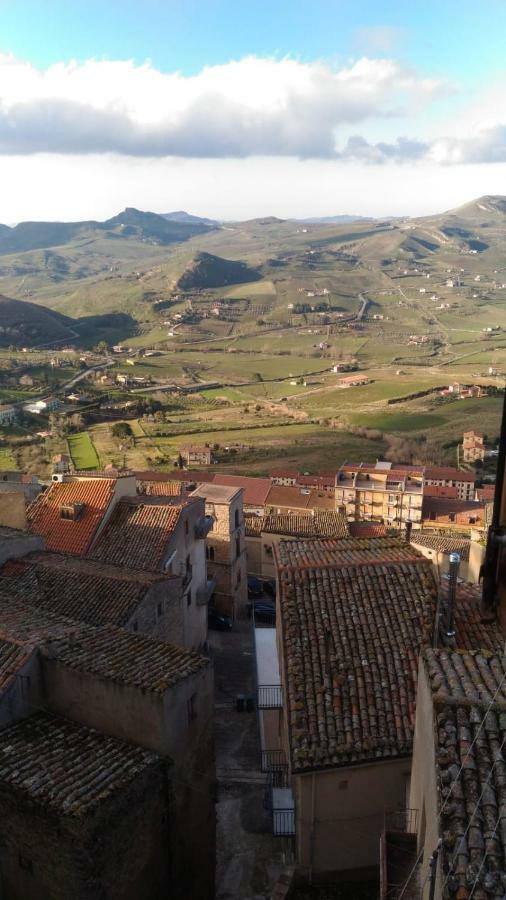 La Nicchia Di Gangi Apartman Kültér fotó